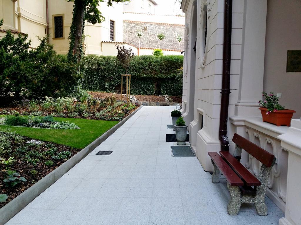 Hotel Svaty Jan Prague Exterior photo